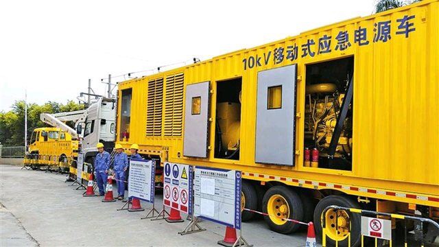 今天300kw發電機出（chū）租，為豐台小區電力改造供（gòng）電